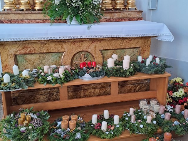 Žehnání adventních věnců 1